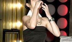 娱乐吃瓜女星看秀争座位,吃瓜女星看秀争座位背后的恩怨情仇